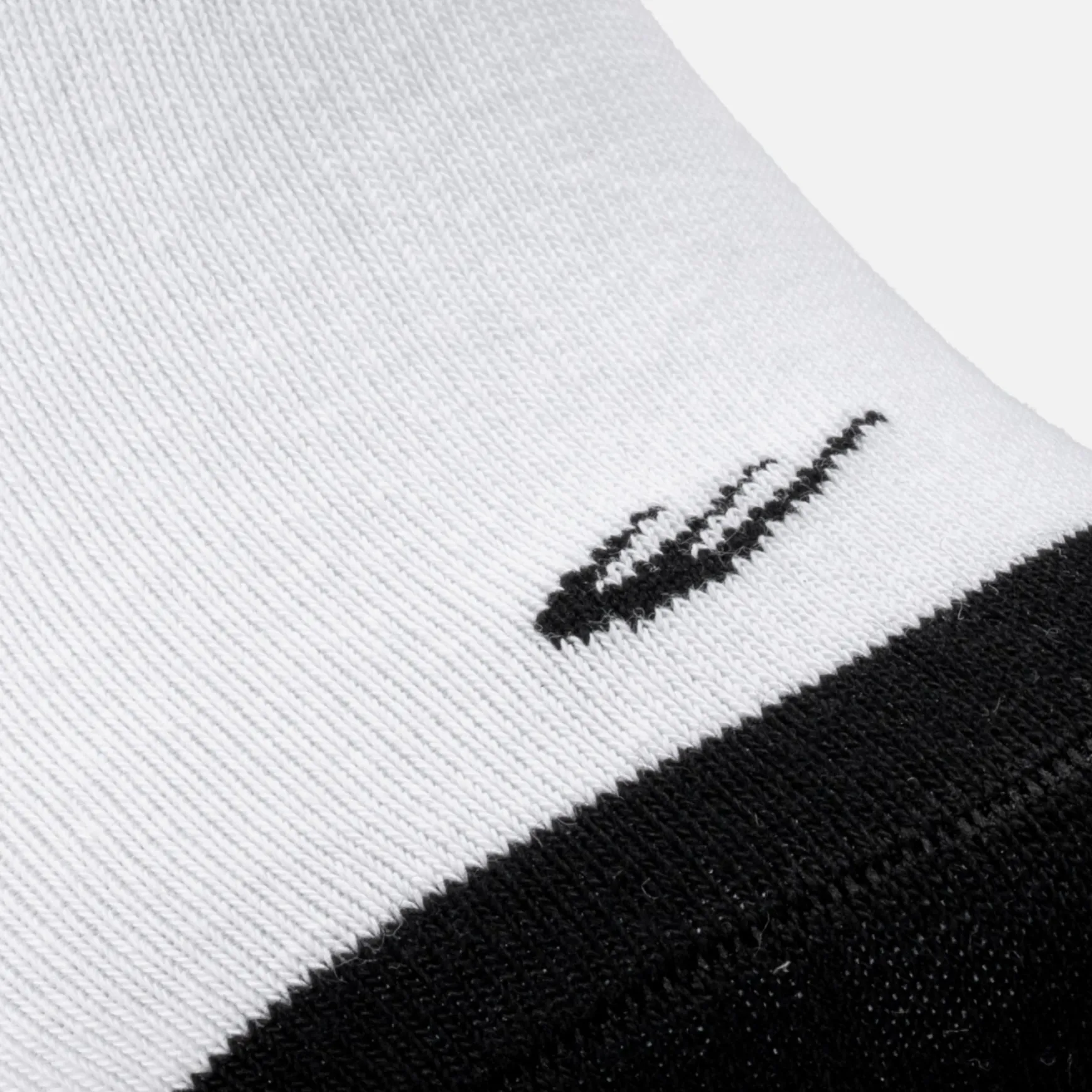 WBM ANKLE SOCKS 01